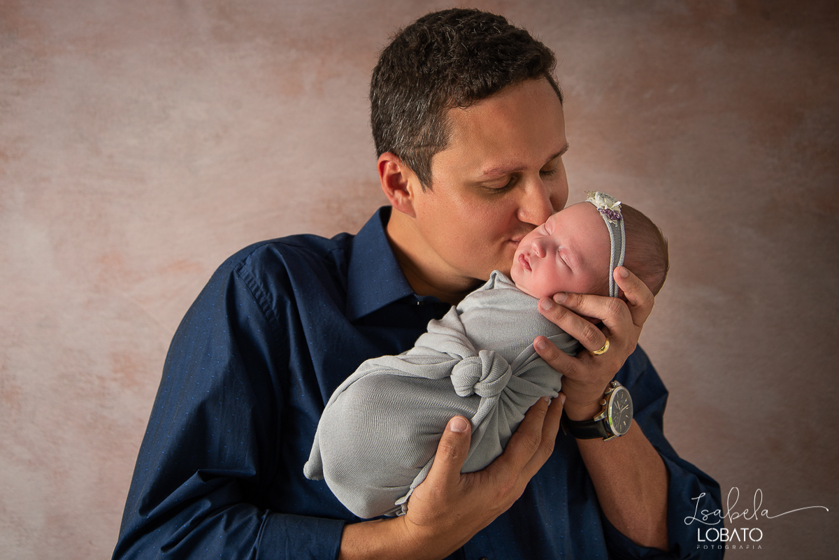 newborn-ensaio-fotografico-de-recem-nascido-ensaio-newborn-fotos-de-bebe-book-fotografico-de-bebe-album-de -fotos-fotografa-de-crianca-em-barbacena-melhores-fotografos-de-barbacena-estudio-fotografico-em-barbacena-estudio-isabela-lobato-fotografia