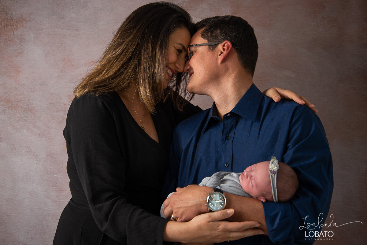 newborn-ensaio-fotografico-de-recem-nascido-ensaio-newborn-fotos-de-bebe-book-fotografico-de-bebe-album-de -fotos-fotografa-de-crianca-em-barbacena-melhores-fotografos-de-barbacena-estudio-fotografico-em-barbacena-estudio-isabela-lobato-fotografia