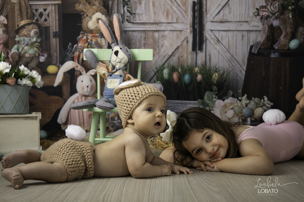 pascoa-2020-sessao-fotografica-de-pascoa-mini-sessao-fotografica-de-pascoa-2020-coelhinho-da-pascoa-o-que-trazes-para-mim-ovos-de-pascoa--fotografia-infantil-em-barbacena-estudio-fotografico-em-barbacena-isabela-lobato-fotografia-foto-de-crianca-pascoa-bq