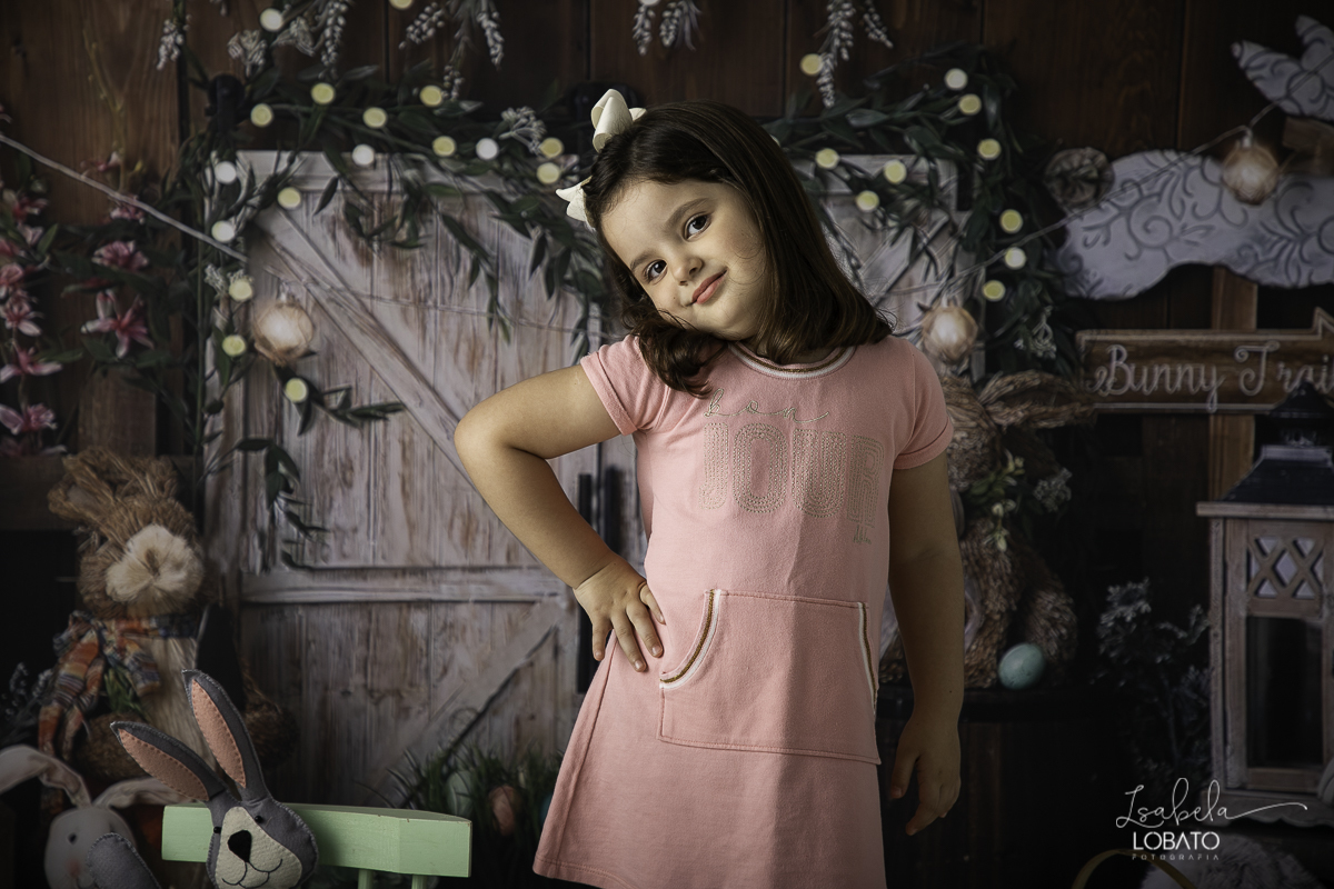pascoa-2020-sessao-fotografica-de-pascoa-mini-sessao-fotografica-de-pascoa-2020-coelhinho-da-pascoa-o-que-trazes-para-mim-ovos-de-pascoa--fotografia-infantil-em-barbacena-estudio-fotografico-em-barbacena-isabela-lobato-fotografia-foto-de-crianca-pascoa-bq