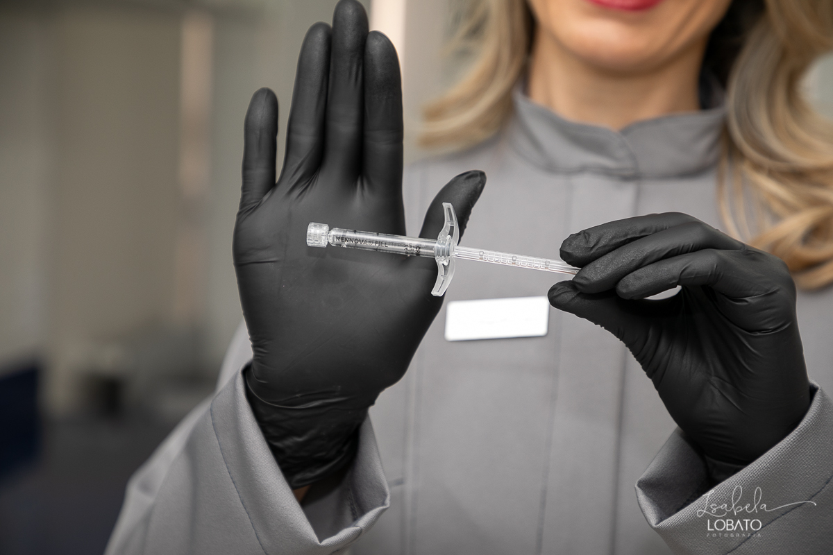 foto-publicidade-foto-de-dentista-foto-publicitaria-jacqueline-gava-odontologia-dentistas-em-barbacena-implantodontia-ozonioterapia-cirurgiao-dentista-implantes-de-dentes-consultorio-odontologico-fotografo-publicitario-foto-profissional-isabela-lobato-bq