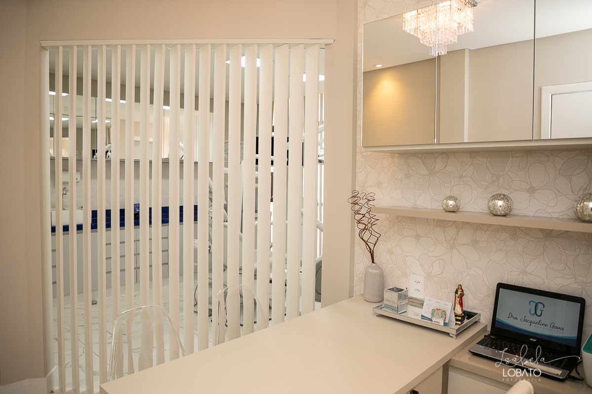 foto-publicidade-foto-de-dentista-foto-publicitaria-jacqueline-gava-odontologia-dentistas-em-barbacena-implantodontia-ozonioterapia-cirurgiao-dentista-implantes-de-dentes-consultorio-odontologico-fotografo-publicitario-foto-profissional-isabela-lobato-bq