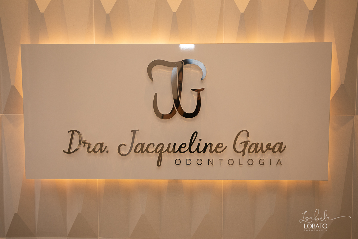 foto-publicidade-foto-de-dentista-foto-publicitaria-jacqueline-gava-odontologia-dentistas-em-barbacena-implantodontia-ozonioterapia-cirurgiao-dentista-implantes-de-dentes-consultorio-odontologico-fotografo-publicitario-foto-profissional-isabela-lobato-bq