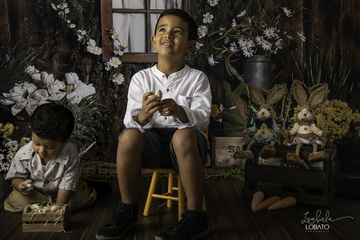 ensaio-fotografico-de-pascoa-fotografia-de-crianca-mini-sessao-fotografica-fotografia-de-bebes-estudio-fotografico-isabela-lobato-fotografia-coelhinho-da-pascoa-mini-sessao-fotografica-de-pascoa-2020-melhor-fotografo-de-barbacena-isabela-lobato-fotografia