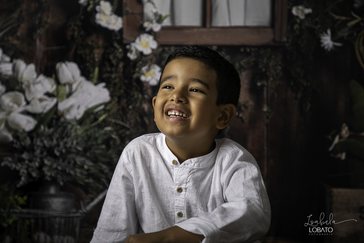 ensaio-fotografico-de-pascoa-fotografia-de-crianca-mini-sessao-fotografica-fotografia-de-bebes-estudio-fotografico-isabela-lobato-fotografia-coelhinho-da-pascoa-mini-sessao-fotografica-de-pascoa-2020-melhor-fotografo-de-barbacena-isabela-lobato-fotografia