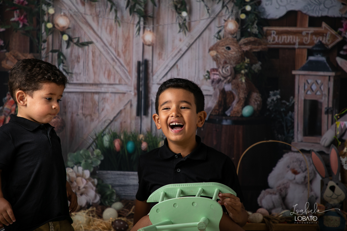 ensaio-fotografico-de-pascoa-fotografia-de-crianca-mini-sessao-fotografica-fotografia-de-bebes-estudio-fotografico-isabela-lobato-fotografia-coelhinho-da-pascoa-mini-sessao-fotografica-de-pascoa-2020-melhor-fotografo-de-barbacena-isabela-lobato-fotografia
