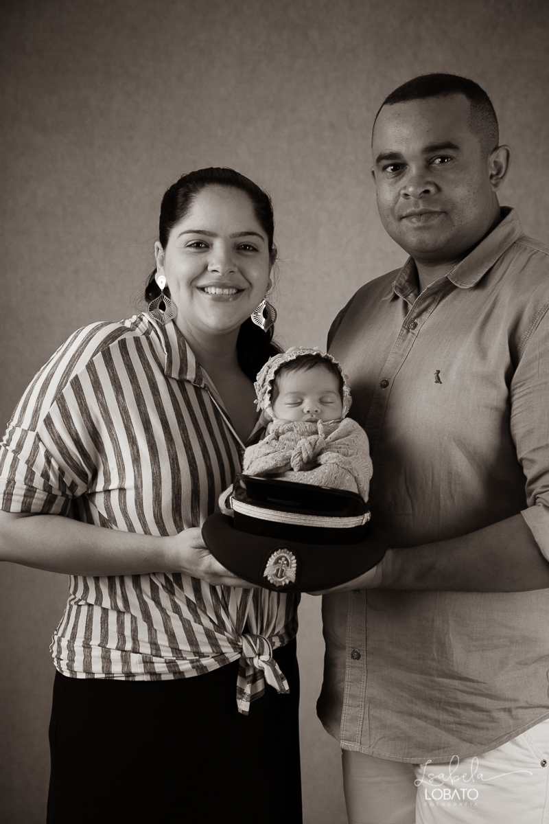 newborn-ensaio-fotografico-de-recem-nascido-ensaio-newborn-fotos-de-bebe-book-fotografico-de-bebe-album-de -fotos-fotografa-de-crianca-em-barbacena-melhores-fotografos-de-barbacena-estudio-fotografico-em-barbacena-estudio-isabela-lobato-fotografia