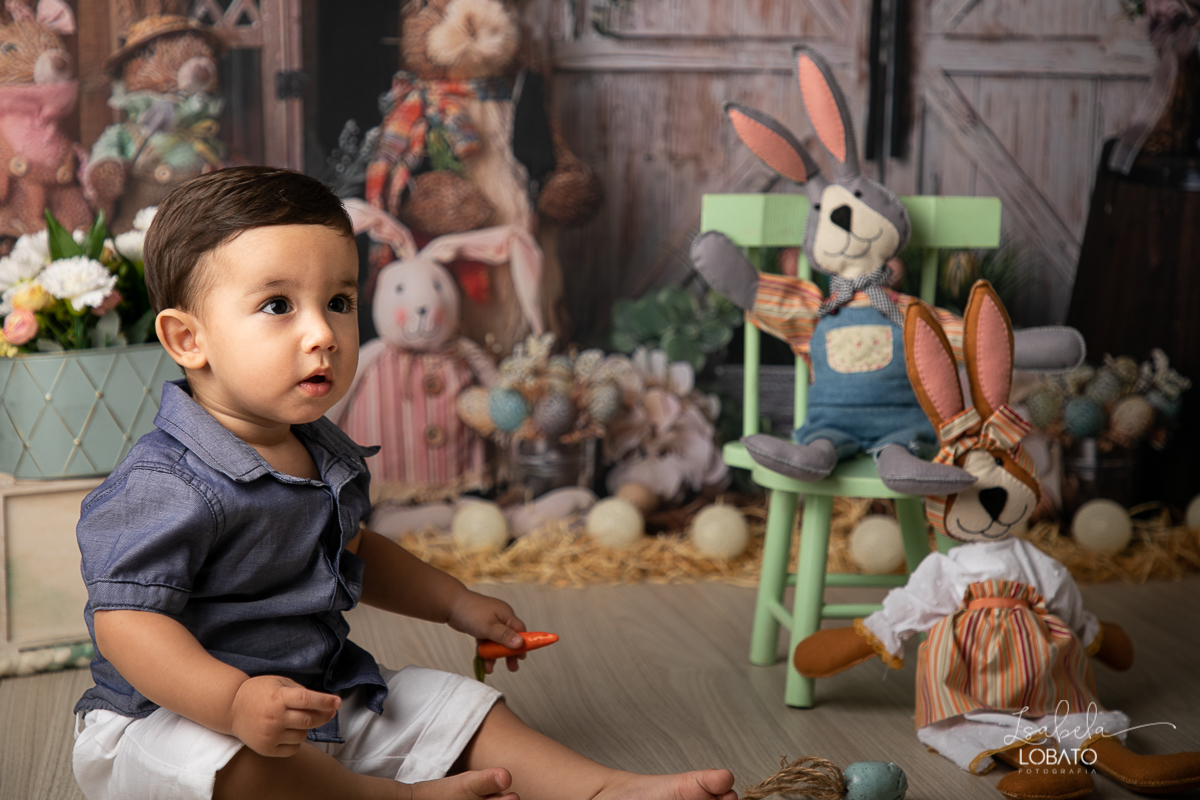 pascoa-2020-sessao-fotografica-de-pascoa-mini-sessao-fotografica-de-pascoa-2020-coelhinho-da-pascoa-o-que-trazes-para-mim-ovos-de-pascoa--fotografia-infantil-em-barbacena-estudio-fotografico-em-barbacena-isabela-lobato-fotografia-foto-de-crianca-pascoa-bq