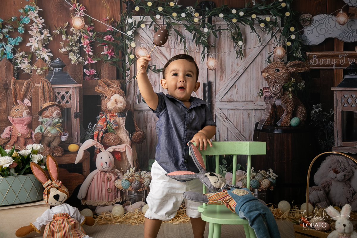 pascoa-2020-sessao-fotografica-de-pascoa-mini-sessao-fotografica-de-pascoa-2020-coelhinho-da-pascoa-o-que-trazes-para-mim-ovos-de-pascoa--fotografia-infantil-em-barbacena-estudio-fotografico-em-barbacena-isabela-lobato-fotografia-foto-de-crianca-pascoa-bq