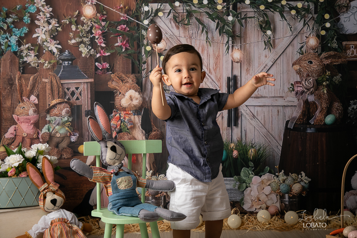 pascoa-2020-sessao-fotografica-de-pascoa-mini-sessao-fotografica-de-pascoa-2020-coelhinho-da-pascoa-o-que-trazes-para-mim-ovos-de-pascoa--fotografia-infantil-em-barbacena-estudio-fotografico-em-barbacena-isabela-lobato-fotografia-foto-de-crianca-pascoa-bq