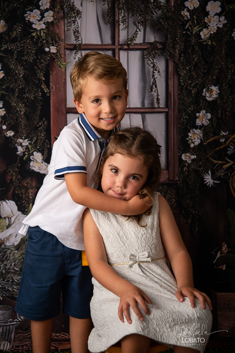 pascoa-2020-sessao-fotografica-de-pascoa-mini-sessao-fotografica-de-pascoa-2020-coelhinho-da-pascoa-o-que-trazes-para-mim-ovos-de-pascoa--fotografia-infantil-em-barbacena-estudio-fotografico-em-barbacena-isabela-lobato-fotografia-foto-de-crianca-pascoa-bq