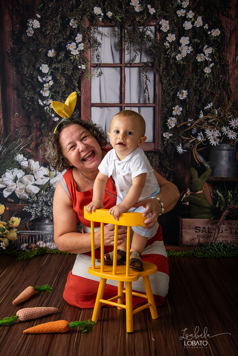 pascoa-2020-sessao-fotografica-de-pascoa-mini-sessao-fotografica-de-pascoa-2020-coelhinho-da-pascoa-o-que-trazes-para-mim-ovos-de-pascoa--fotografia-infantil-em-barbacena-estudio-fotografico-em-barbacena-isabela-lobato-fotografia-foto-de-crianca-pascoa-bq