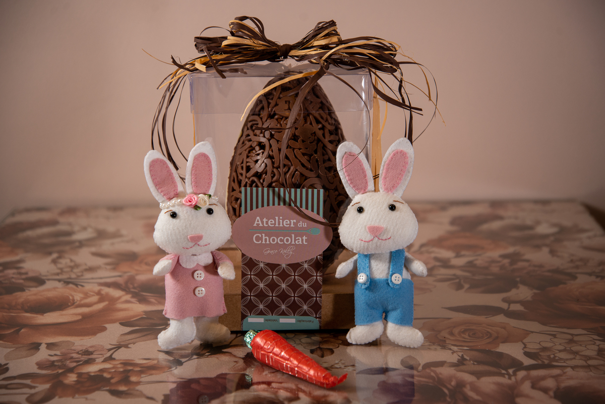 fotografia-gourmet-fotografia-de-alimentos-foto-de-ovos-de-pascoa-ovo-de-pascoa-2020-foto-culinaria-fotografia-de-comida-phood-photagraphy-ovos-de-pascoa-gourmet-ovo-de-pascoa-de-colher-chocolate-cacau-show-brasil-cacau-ovo-de-pascoa-diet-isabela-lobato