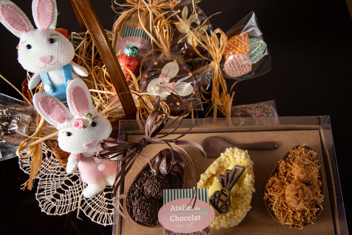 fotografia-gourmet-fotografia-de-alimentos-foto-de-ovos-de-pascoa-ovo-de-pascoa-2020-foto-culinaria-fotografia-de-comida-phood-photagraphy-ovos-de-pascoa-gourmet-ovo-de-pascoa-de-colher-chocolate-cacau-show-brasil-cacau-ovo-de-pascoa-diet-isabela-lobato