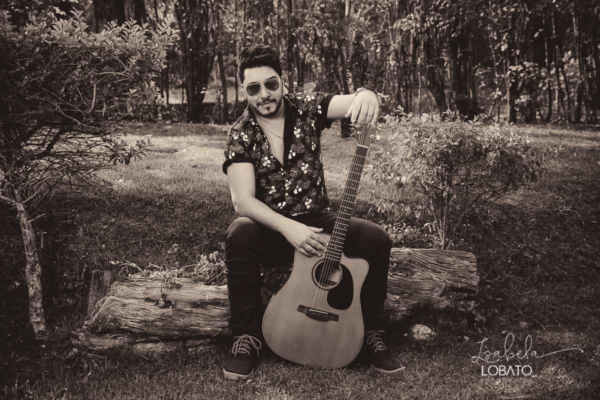 cantor-sertanejo-daniel-matheus-fenomeno-sertanejo-barueri-cantor-compositor-da-rede-globo-melhores-cantores-sertanejo-sertanejo-de-raiz-viola-violeiro-show-sertanejo-rota-bar-santa-barbara-do-tugurio-mg-hotel-chale-de-minas-fotografia-de-isabela-lobato