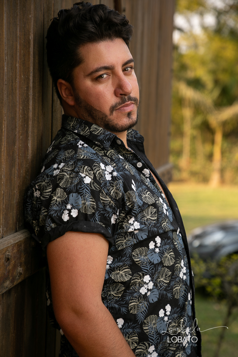 cantor-sertanejo-daniel-matheus-fenomeno-sertanejo-barueri-cantor-compositor-da-rede-globo-melhores-cantores-sertanejo-sertanejo-de-raiz-viola-violeiro-show-sertanejo-rota-bar-santa-barbara-do-tugurio-mg-hotel-chale-de-minas-fotografia-de-isabela-lobato