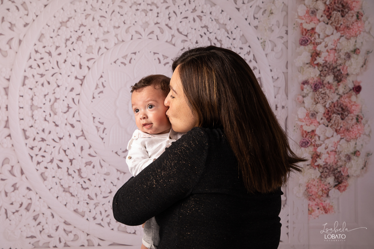 amor-de-mae-dia-das-maes-2020-mae-eu-te-amo-ensaio-fotografico-de-dia-das-maes-meu-mundo-azul-meu-coracao-fora-do-peito-maternidade-meus-filhos-amor-maior-ensaio-das-maes-fotografo-em-barbacena-melhores-fotografos-de-barbacena-isabela-lobato-fotografia