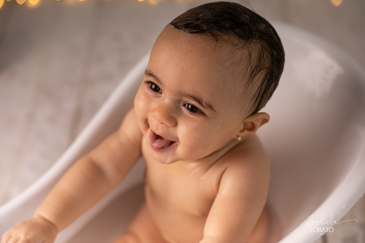 a-hora-do-banho-bebe-nove-meses-fases-do-bebe-desenvolvimento-infantil-meu-bebe-fotografia-de-banho-de-bebe-roupas-lefotick-boneca-de-pano-splash-tibum-patinhos-estudio-fotografico-em-barbacena-isabela-lobato-melhor-fotografa-de-barbacena-fotografa-crianc