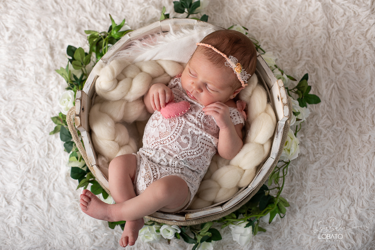 ensaio-newborn-fotos-de-recem-nascido-fotografia-de-bebes-nenem-recem-nascido-fotografa-de-bebes-em-barbacena-estudio-fotografico-em-barbacena-mg-isabela-lobato-fotografia-ensaio-fotografico-de-newborn-lefotick-props-do-ben-isabela-lobato-fotografia