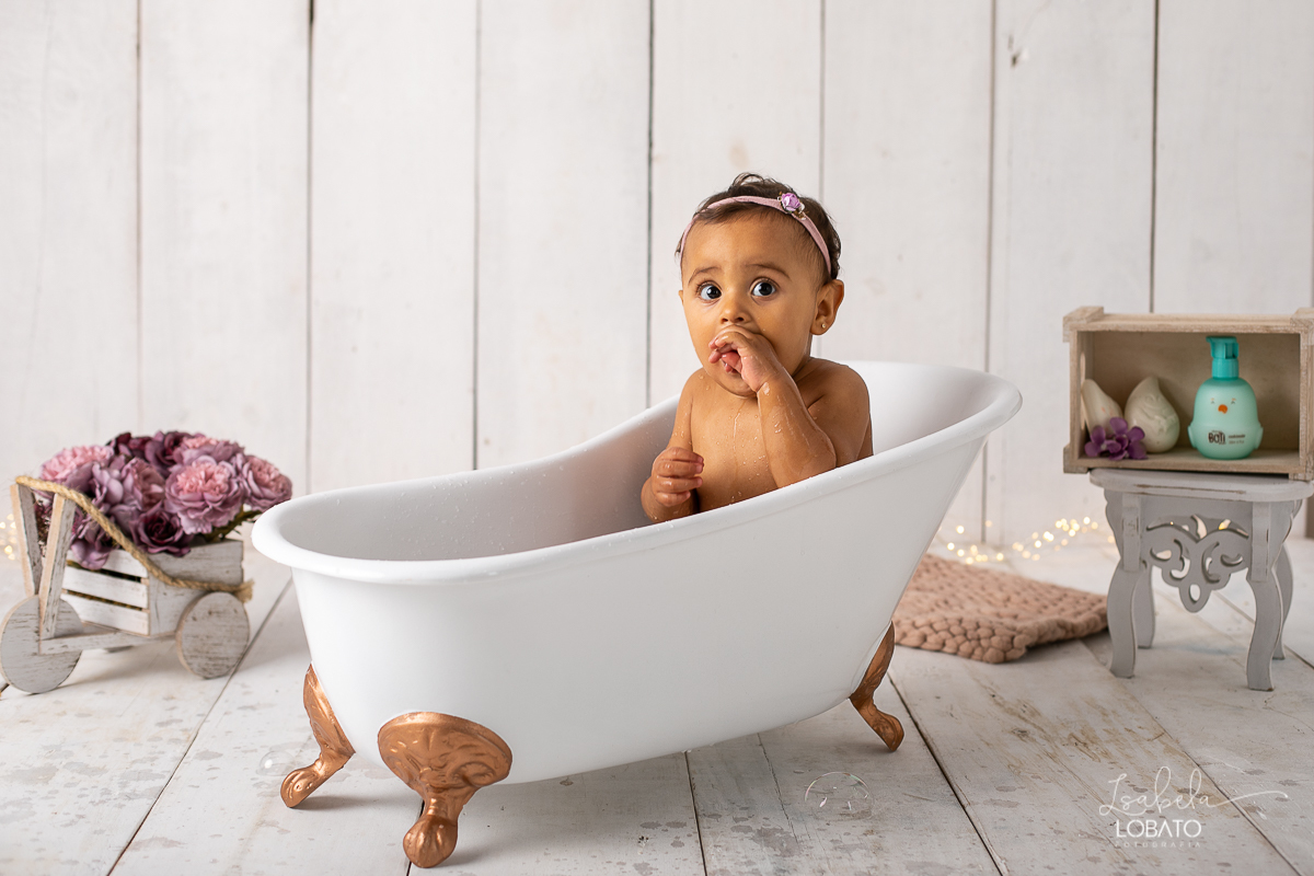 a-hora-do-banho-de-bebe-splash-baby-boty-boticario-lefotick-proprs-do-ben-acompanhamento-fotografico-de-bebe-estudio-fotografico-em-barbacena-isabela-lobato-fotografia-ensaio-fotografico-de-bebes-bolinhas-de sabao-bebe-jhonson-melhor-fotografo-barbacena