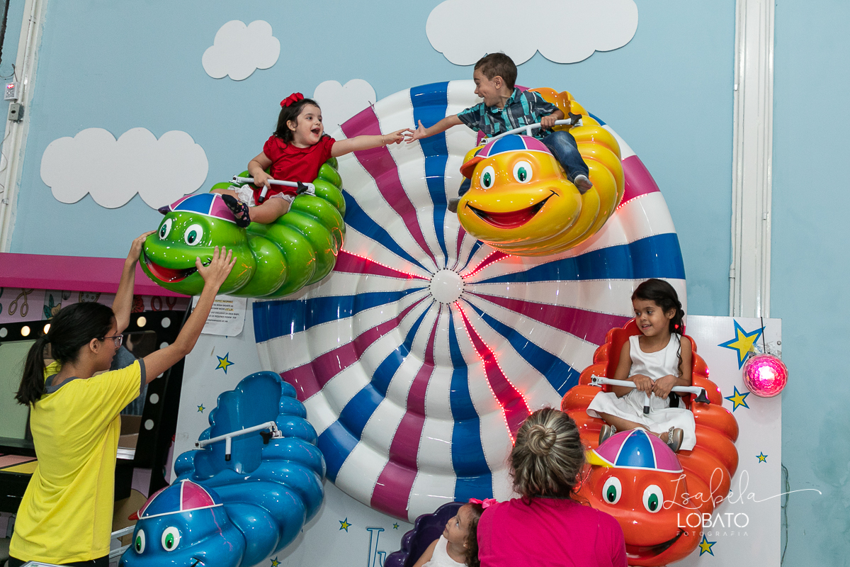 festa-de-aniversario-tema-da-festa-turma-da-monica-cebolinha-cascao-franjinha-magali-festa-da-turma-da-monica-buffet-enjoy-belo-horizonte-minas-gerais-fotografa-de-aniversario-infantil-em-isabela-lobato-fotografia-show-de-magica-parabens-fotografa-infanti