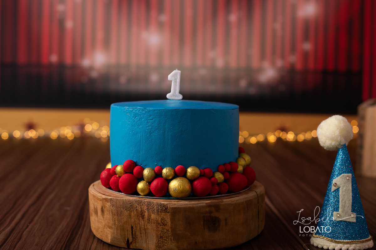 a-hora-do-bolo-smash-the-cake-aniversario-de-um-ano-tema-da-festa-circo-fotografia-no-estudio-fotos-de-crianca-fotografa-de-crianca-em-barbacena-isabela-lobato-fotografia-melhores-fotografos-de-barbacena-estudio-fotografico-em-barbacena-isabela-lobato
