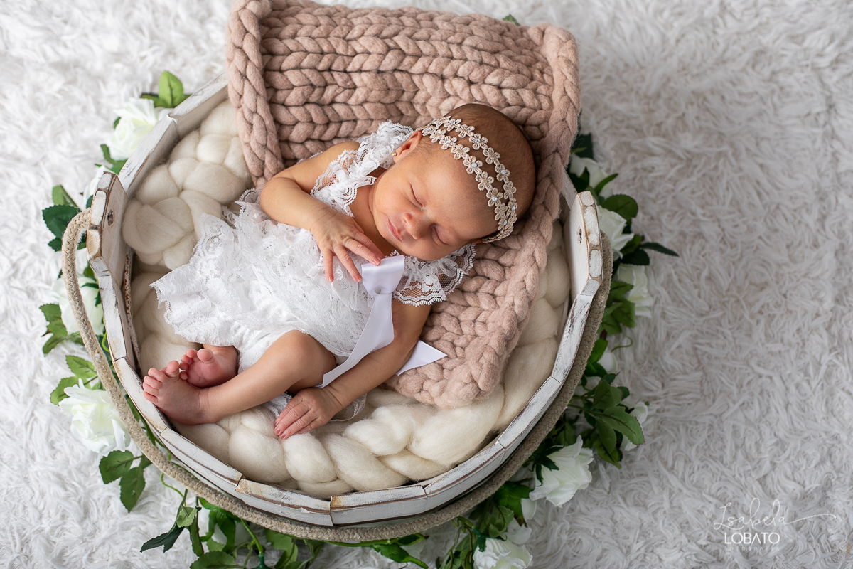 ensaio-newborn-fotografia-de-recem-nascido-fotografia-de-bebes-gemeos-newborn-de-gemeas-fotografa-de-recem-nascido-em-barbacena-isabela-lobato-fotografia-melhor-fotografa-infantil-de-barbacena-estudio-fotografico-isabela-lobato-fotografia-bebes-gemeas-bq