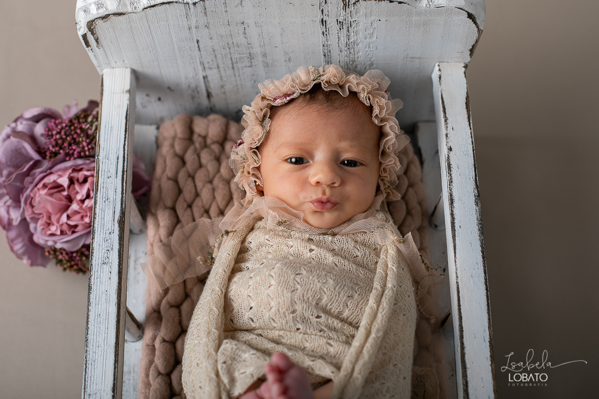 ensaio-newborn-fotografia-de-recem-nascido-fotografia-de-bebes-gemeos-newborn-de-gemeas-fotografa-de-recem-nascido-em-barbacena-isabela-lobato-fotografia-melhor-fotografa-infantil-de-barbacena-estudio-fotografico-isabela-lobato-fotografia-bebes-gemeas-bq