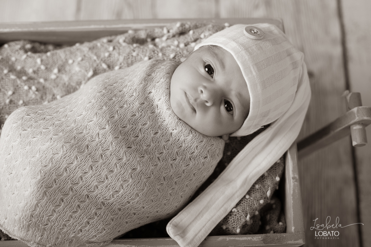 ensaio-newborn-fotografia-de-recem-nascido-fotografia-de-bebes-newborn-fotografa-de-recem-nascido-em-barbacena-isabela-lobato-fotografia-melhor-fotografa-infantil-de-barbacena-estudio-fotografico-isabela-lobato-fotografia-bebe-fotografa-de-bebes-barbacena