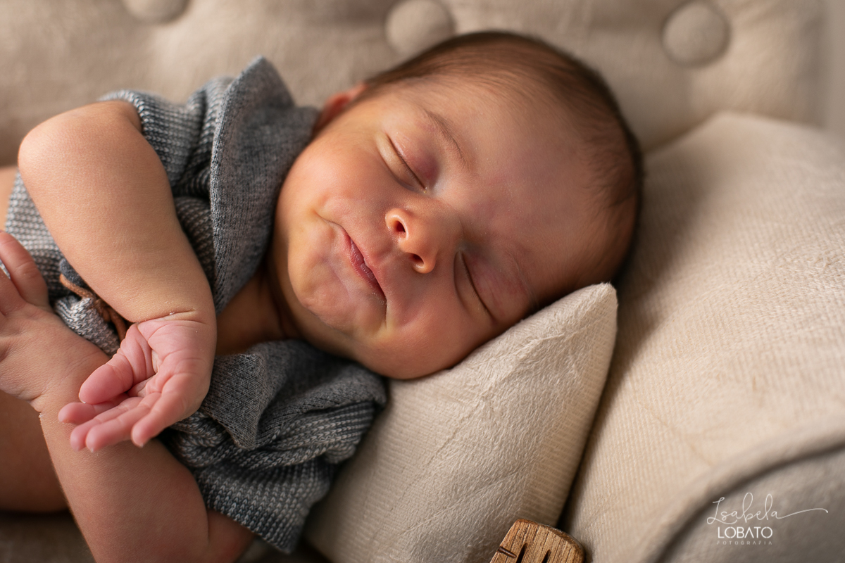 ensaio-newborn-fotografia-de-recem-nascido-fotografia-de-bebes-newborn-fotografa-de-recem-nascido-em-barbacena-isabela-lobato-fotografia-melhor-fotografa-infantil-de-barbacena-estudio-fotografico-isabela-lobato-fotografia-bebe-fotografa-de-bebes-barbacena