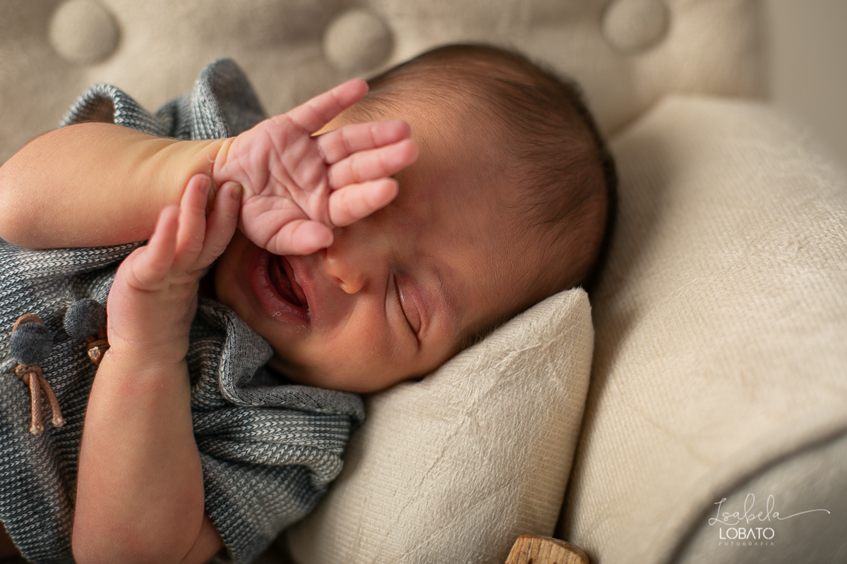 ensaio-newborn-fotografia-de-recem-nascido-fotografia-de-bebes-newborn-fotografa-de-recem-nascido-em-barbacena-isabela-lobato-fotografia-melhor-fotografa-infantil-de-barbacena-estudio-fotografico-isabela-lobato-fotografia-bebe-fotografa-de-bebes-barbacena
