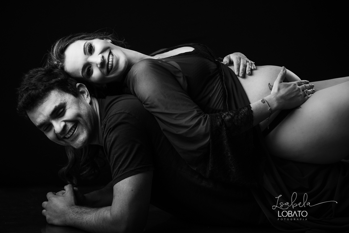 ensaio-fotografico-gestante-esnaio-em-estudio-gravidez-fotos-de-gestante-fotos-de-gravidas-roupa-de-gestante-meu-mundo-azul-fotografa-de-gestante-em-barbacena-isabela-lobato-fotografia-estudio-fotografico-em-barbacena-melhor-fotografa-de-gestante-bq-mg