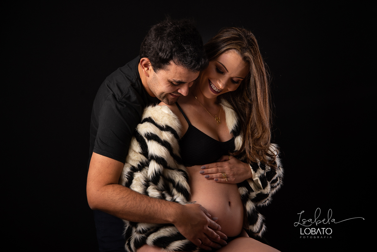 ensaio-fotografico-gestante-esnaio-em-estudio-gravidez-fotos-de-gestante-fotos-de-gravidas-roupa-de-gestante-meu-mundo-azul-fotografa-de-gestante-em-barbacena-isabela-lobato-fotografia-estudio-fotografico-em-barbacena-melhor-fotografa-de-gestante-bq-mg