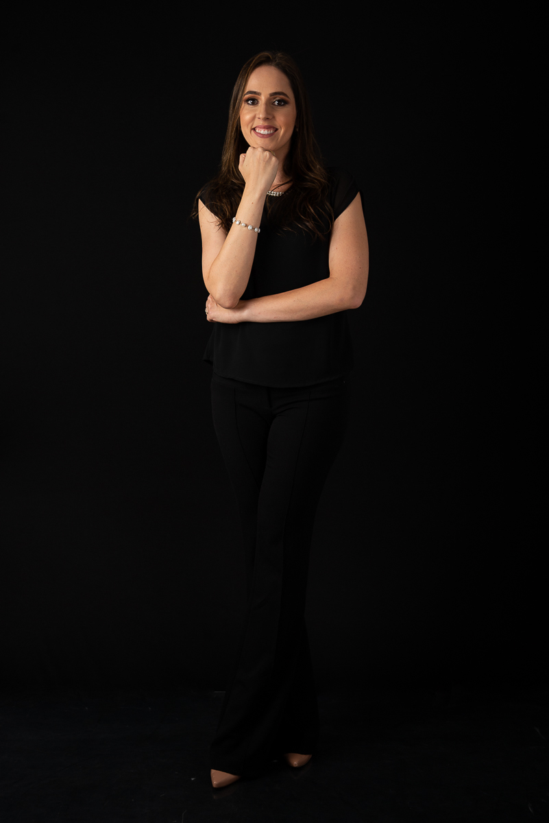 propaganda-mkt-digital-marketing-digital-foto-biografia-fotografia-profissional-dra-medica-oftalmologista-oftalmo-clinica-de-olhos-barbacena-fotografa-publicitária-isabela-lobato-fotografia-melhor fotografa-de-barbacena