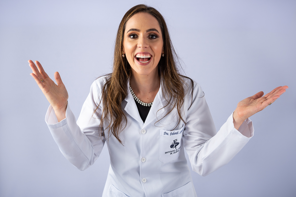 propaganda-mkt-digital-marketing-digital-foto-biografia-fotografia-profissional-dra-medica-oftalmologista-oftalmo-clinica-de-olhos-barbacena-fotografa-publicitária-isabela-lobato-fotografia-melhor fotografa-de-barbacena