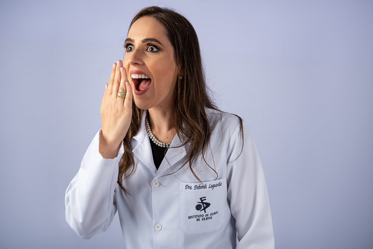 propaganda-mkt-digital-marketing-digital-foto-biografia-fotografia-profissional-dra-medica-oftalmologista-oftalmo-clinica-de-olhos-barbacena-fotografa-publicitária-isabela-lobato-fotografia-melhor fotografa-de-barbacena