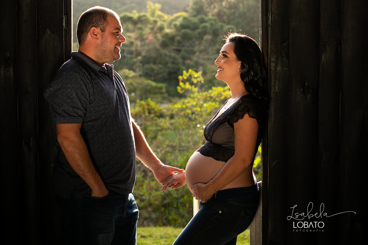 Fotografa-de-gestante-em-barbacena-fotografia-de-gravida-ensaio-gestante-em-barbacena-roupa-de-gravida-melhor-fotografa-de-gestante-em-barbacena-isabela-lobato-fotografia-barbacena-cidade-das-rosas-pregnancy-pregnant-park-hotel-mantiqueira-em-barbacena