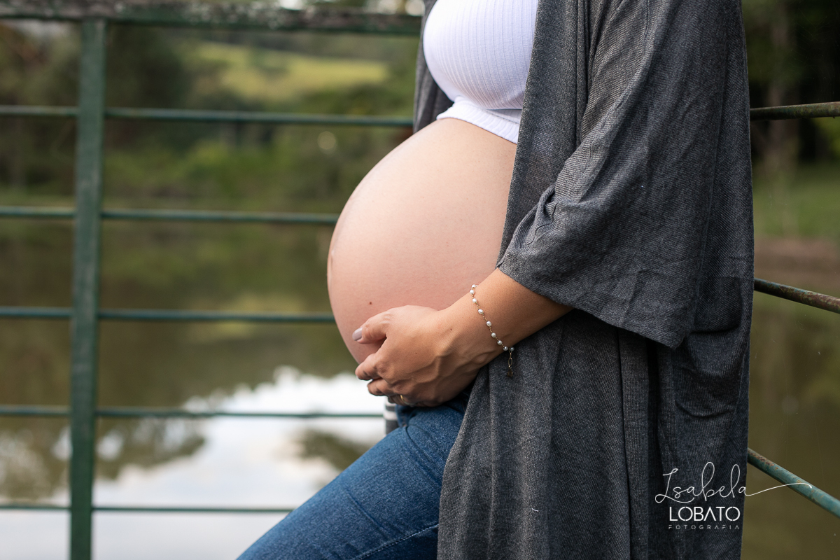 Fotografa-de-gestante-em-barbacena-fotografia-de-gravida-ensaio-gestante-em-barbacena-roupa-de-gravida-melhor-fotografa-de-gestante-em-barbacena-isabela-lobato-fotografia-barbacena-cidade-das-rosas-pregnancy-pregnant-park-hotel-mantiqueira-em-barbacena