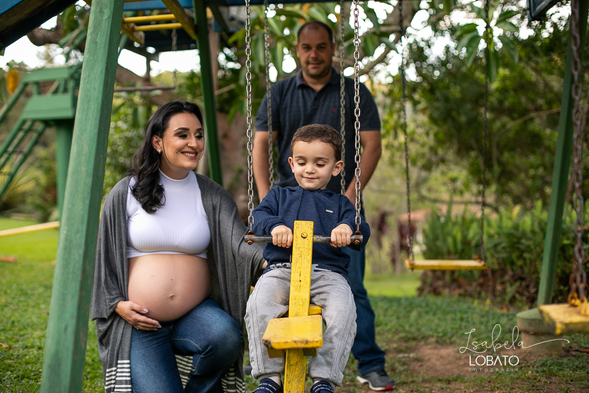 Fotografa-de-gestante-em-barbacena-fotografia-de-gravida-ensaio-gestante-em-barbacena-roupa-de-gravida-melhor-fotografa-de-gestante-em-barbacena-isabela-lobato-fotografia-barbacena-cidade-das-rosas-pregnancy-pregnant-park-hotel-mantiqueira-em-barbacena
