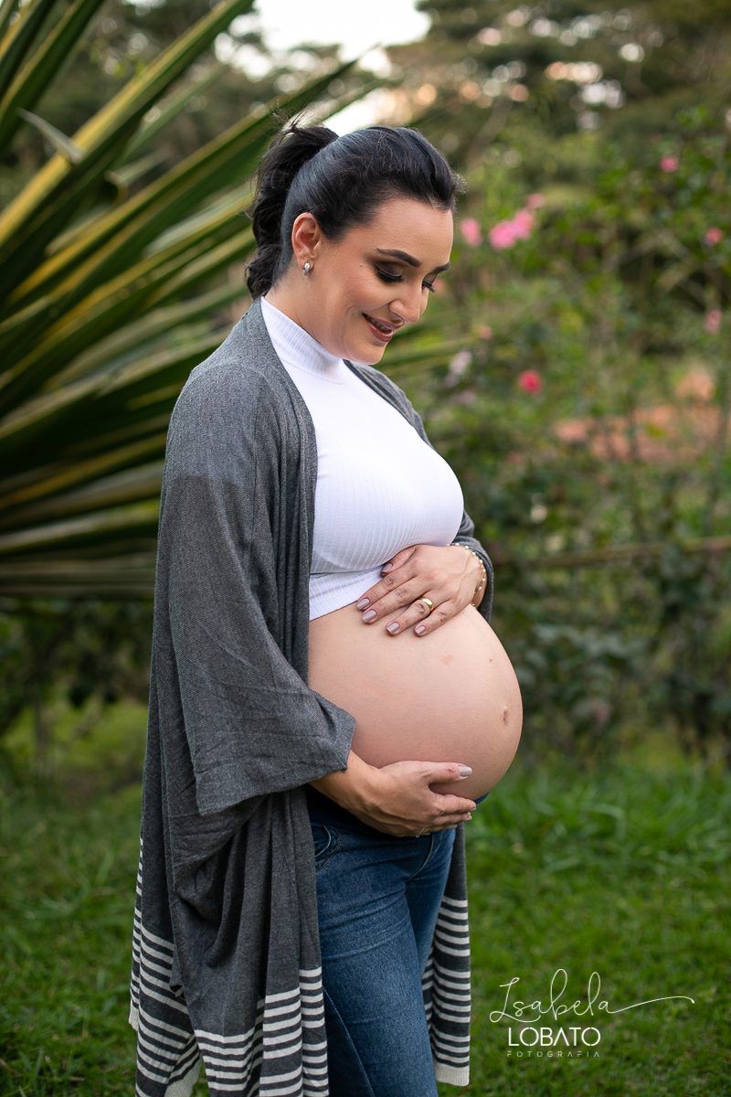 Fotografa-de-gestante-em-barbacena-fotografia-de-gravida-ensaio-gestante-em-barbacena-roupa-de-gravida-melhor-fotografa-de-gestante-em-barbacena-isabela-lobato-fotografia-barbacena-cidade-das-rosas-pregnancy-pregnant-park-hotel-mantiqueira-em-barbacena