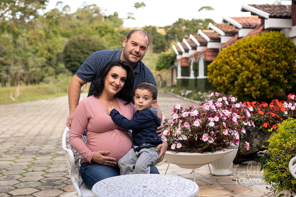 Fotografa-de-gestante-em-barbacena-fotografia-de-gravida-ensaio-gestante-em-barbacena-roupa-de-gravida-melhor-fotografa-de-gestante-em-barbacena-isabela-lobato-fotografia-barbacena-cidade-das-rosas-pregnancy-pregnant-park-hotel-mantiqueira-em-barbacena