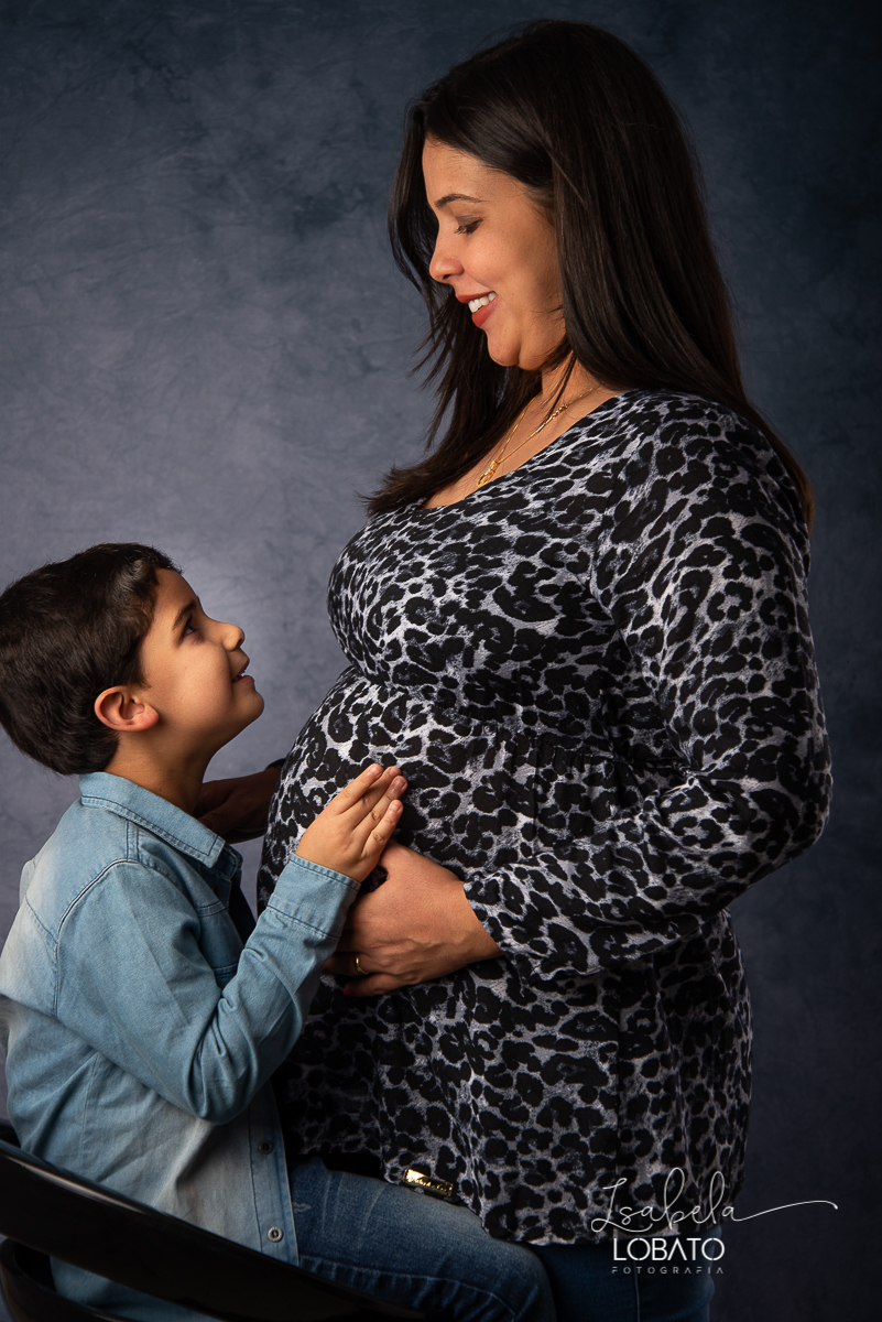 ensaio-gestante-ensaio-gestante-no-estudio-gravida-fotografia-de-gravida-vestido-de-gestante-doce-espera-gravidez-9-meses-recem-nascido-fotografa-de-gestante-isabela-lobato-fotografia-melhores-fotografos-de-barbacena-isabela-lobato-estudio-fotografico-bq