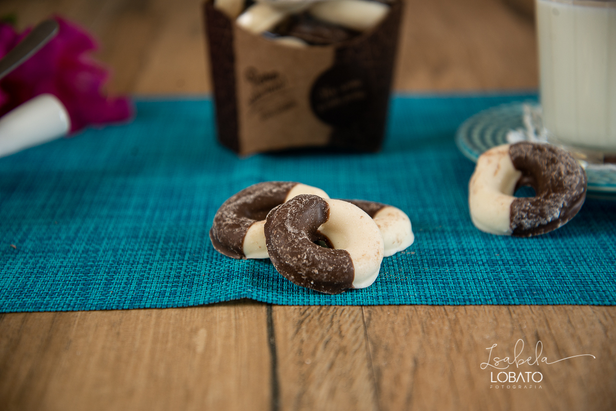 fotografia-gourmet-fotografa-especializada-em-foto-de-comida-fotografo-de-gastronomia-isabela-lobato-fotografia-de-alimentos-food-photo-foodies-biscoistos-caseiros-de-minas-gerais-cookies-biscoito-de-coco-casadinho-amanteigado-suspiro-pimentinha-rosquinha