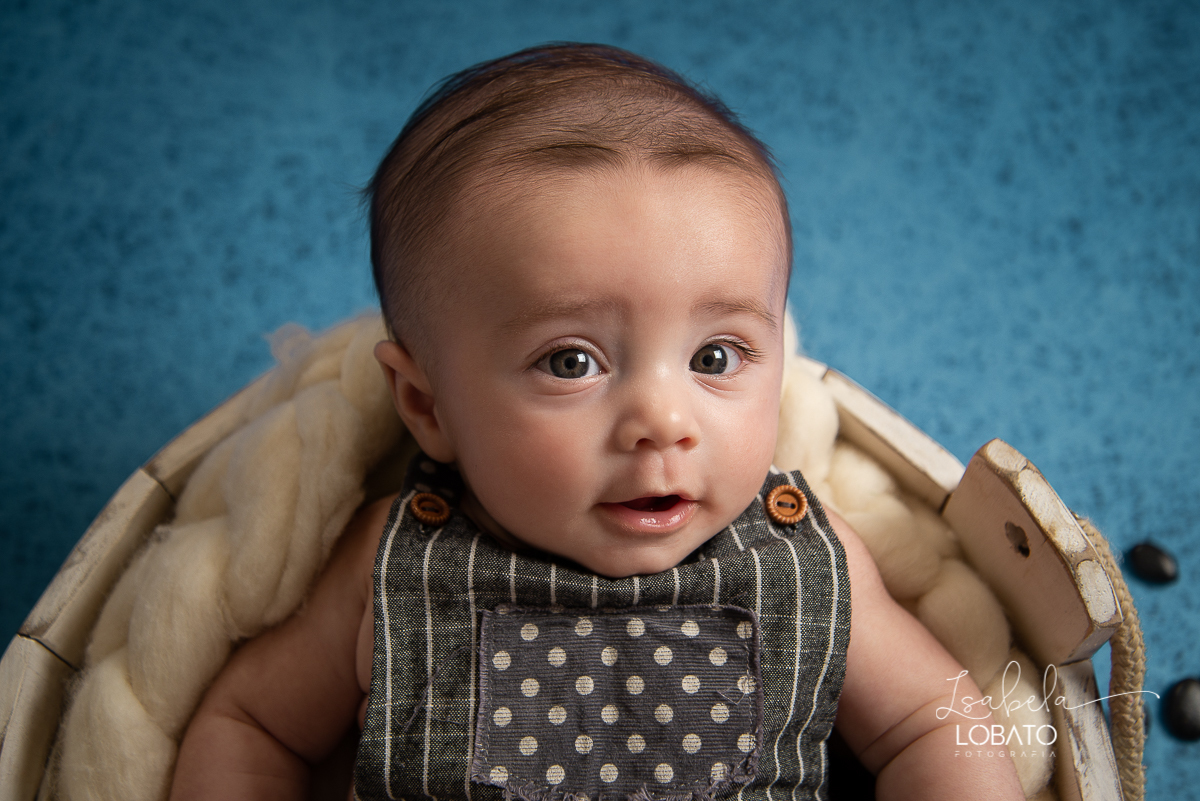 acompanhamento-fotografico-trimestral-estudio-fotografico-em-barbacena-fotografia-mesversario-fotografia-bebes-mes-a-mes-estudio-isabela-lobato