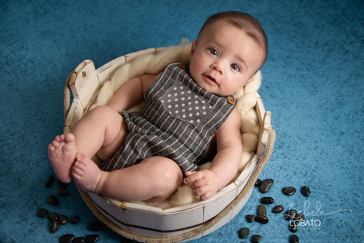 acompanhamento-fotografico-trimestral-estudio-fotografico-em-barbacena-fotografia-mesversario-fotografia-bebes-mes-a-mes-estudio-isabela-lobato