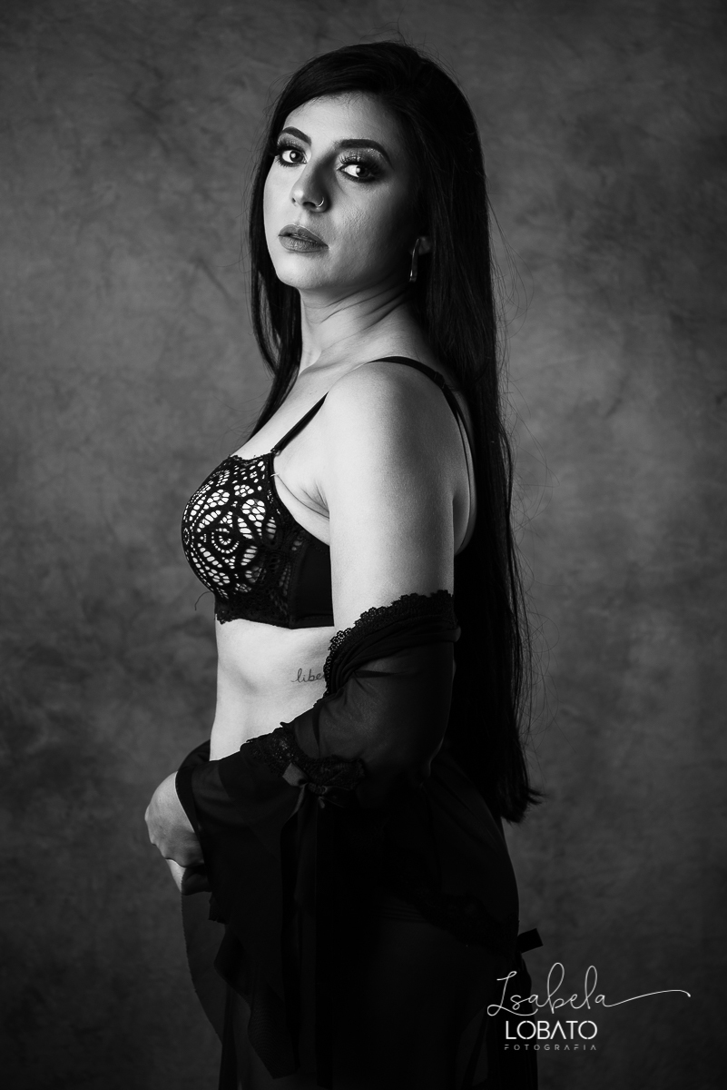 ensaio-fotografico-feminino-ensaio-sensual-boudoir-langerie-fotografa-de-ensaio-feminino-melhor-fotografa-de-barbacena-isabela-lobato-estudio-fotografico-em-barbacena-fotografa-de-modelos-book-fotografico-album-feminino-sensual-chique-sensual-feminino