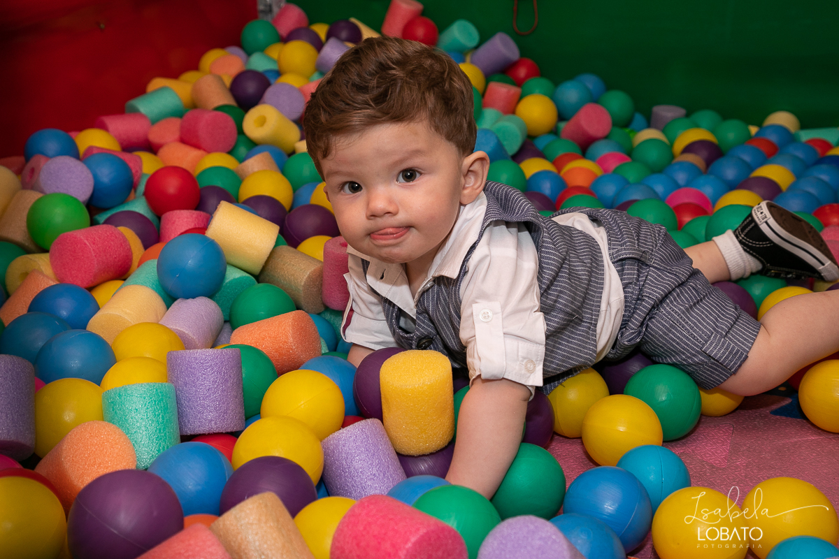 fotografia-de-aniversario-festa-mundo-bita-musicas-bita-decoracao-bita-e-os-animais-bolo-de-aniversario-bita-ana-paula-festas-barbacena-fotografa-infantil-isabela-lobato-fotografa-de-aniversario-infantil-em-barbacena-raiz-nuts-estudio-fotografico-bq