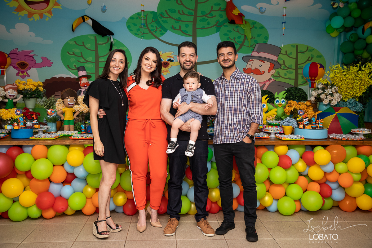 fotografia-de-aniversario-festa-mundo-bita-musicas-bita-decoracao-bita-e-os-animais-bolo-de-aniversario-bita-ana-paula-festas-barbacena-fotografa-infantil-isabela-lobato-fotografa-de-aniversario-infantil-em-barbacena-raiz-nuts-estudio-fotografico-bq