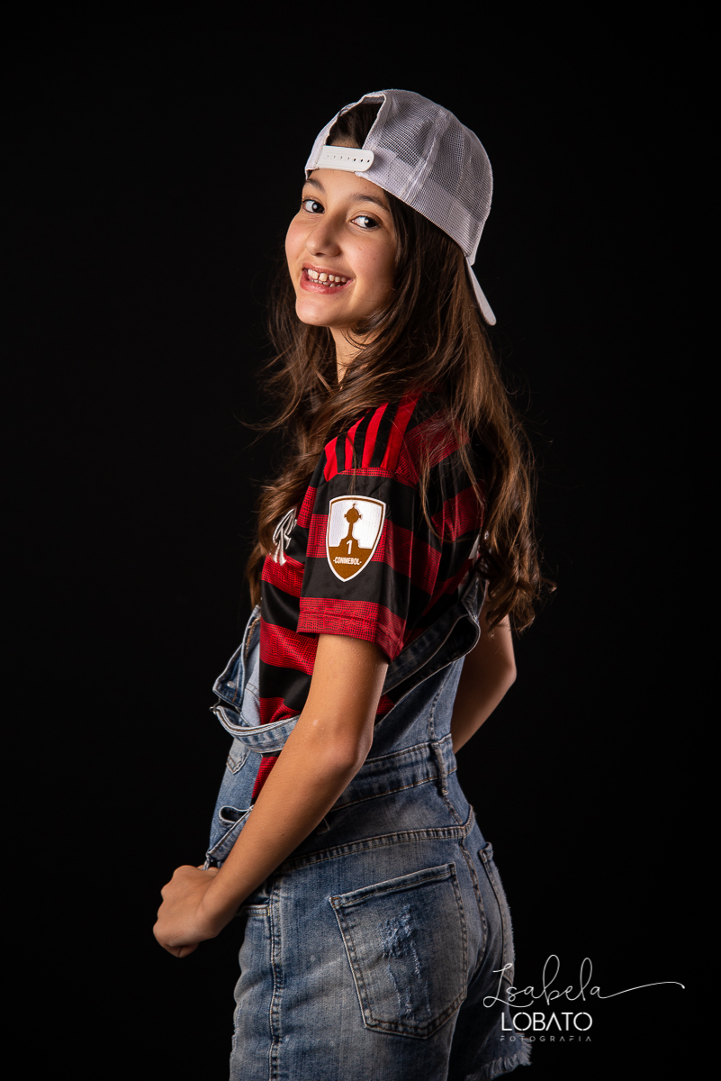 ensaio-fotografico-em-estudio-fotografia-de-adolescente-unicornio-pijama-unicornio-chinelo-unicornio-camisa-do-flamengo-feminina-torcida-do-flamengo-torcida-rubro-negro-ensaio-estudio-em-barbacena-isabela-lobato-fotografia-estudio-fotografico-fotografa-mg