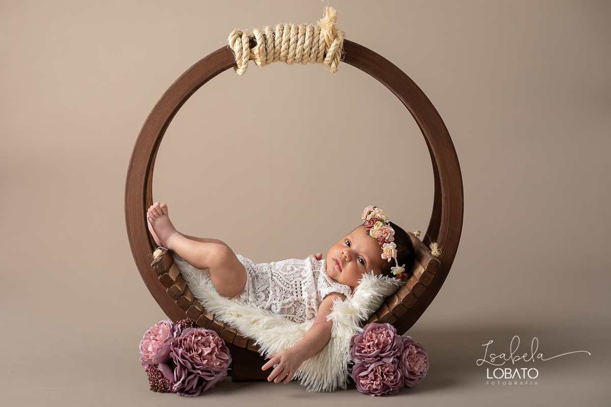 ensaio-fotografico-newborn-foto-de-recem-nascido-bebe-fotografa-de-newborn-e-bebes-em-barbacena-isabela-lobato-fotografia-a-melhor-fotografa-em-barbacena-estudio-fotografico-infantil-em-barbacena-book-de-recem-nascido-fotografia-de-recem-nascido-ensaios